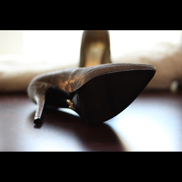 Beautiful sparkly heels perfect for any event - Picture 3 of 5